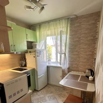 Продается 1-комнатная квартира, 32 м²