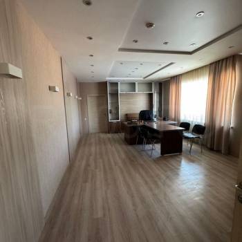 Сдается Нежилое помещение, 420 м²