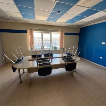 Сдается Нежилое помещение, 420 м²