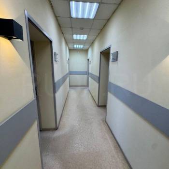 Сдается Нежилое помещение, 420 м²