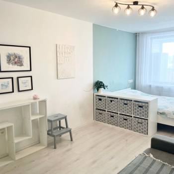 Сдается 1-комнатная квартира, 49 м²