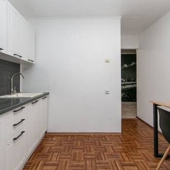 Продается Многокомнатная квартира, 89,9 м²