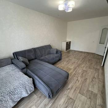 Продается 1-комнатная квартира, 39 м²