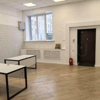 Сдается Нежилое помещение, 274 м²