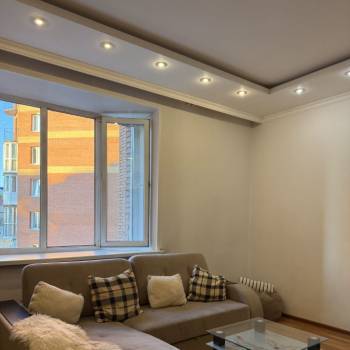 Сдается 1-комнатная квартира, 56 м²