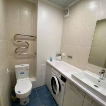 Продается 1-комнатная квартира, 42 м²