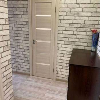 Продается 1-комнатная квартира, 42 м²