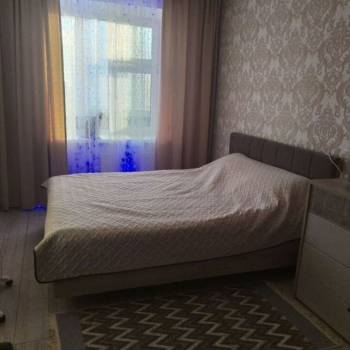 Продается 1-комнатная квартира, 42 м²