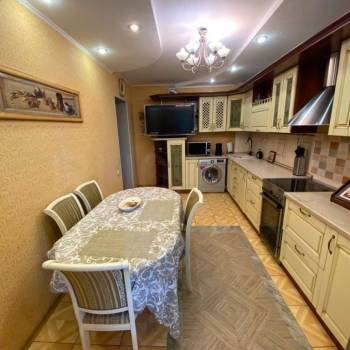Продается 3-х комнатная квартира, 82 м²