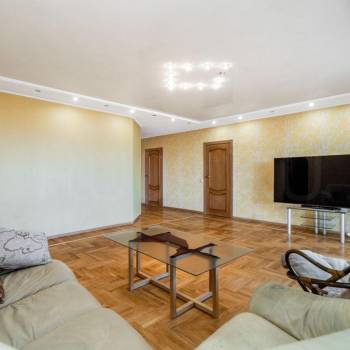 Продается Многокомнатная квартира, 129 м²