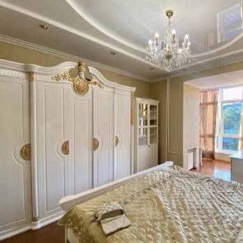 Продается Многокомнатная квартира, 95 м²