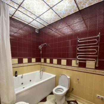 Продается Многокомнатная квартира, 95 м²