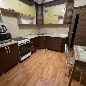 Сдается 1-комнатная квартира, 46 м²