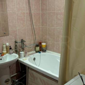 Продается 1-комнатная квартира, 41 м²