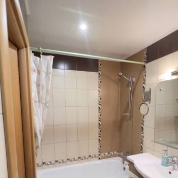 Сдается Многокомнатная квартира, 60 м²