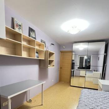 Сдается Многокомнатная квартира, 60 м²