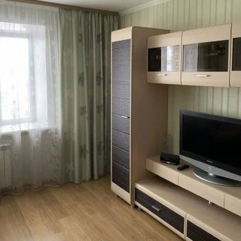 Продается 1-комнатная квартира, 42 м²