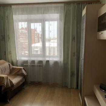 Продается 1-комнатная квартира, 42 м²