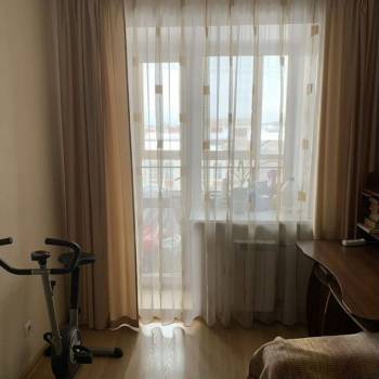 Продается 1-комнатная квартира, 42 м²