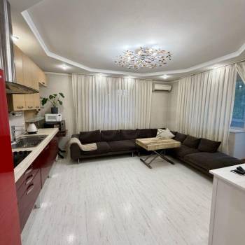 Сдается 2-х комнатная квартира, 81 м²