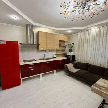 Сдается 2-х комнатная квартира, 81 м²