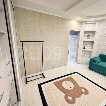 Сдается 2-х комнатная квартира, 81 м²
