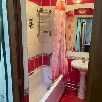 Сдается Многокомнатная квартира, 65 м²