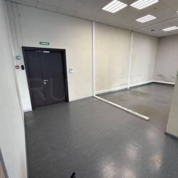 Сдается Нежилое помещение, 1500 м²