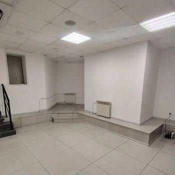 Продается Нежилое помещение, 310,6 м²