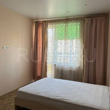 Продается 1-комнатная квартира, 32 м²