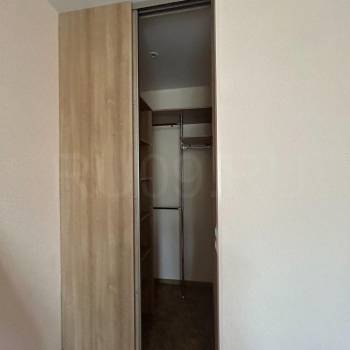Продается 1-комнатная квартира, 32 м²