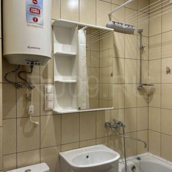 Продается 1-комнатная квартира, 32 м²