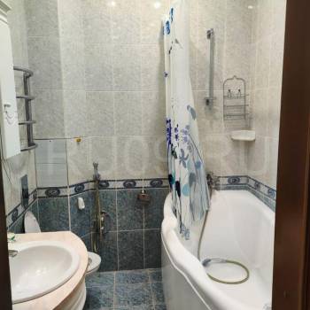 Сдается 1-комнатная квартира, 58 м²