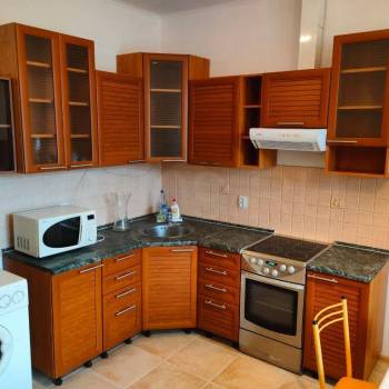 Сдается 1-комнатная квартира, 58 м²
