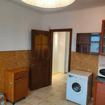 Сдается 1-комнатная квартира, 58 м²
