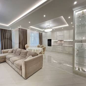 Продается Многокомнатная квартира, 150 м²