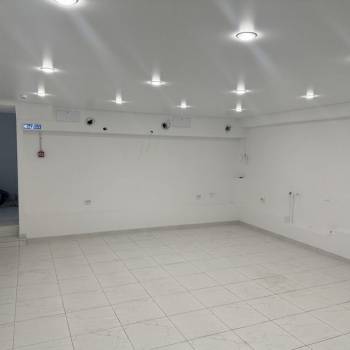 Сдается Нежилое помещение, 120 м²