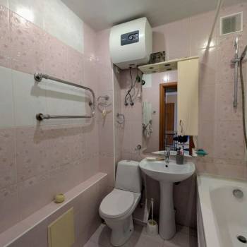 Сдается 1-комнатная квартира, 39 м²