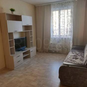 Сдается 1-комнатная квартира, 39 м²
