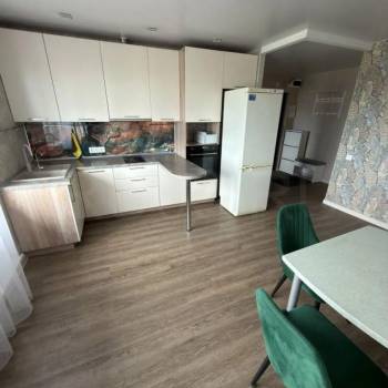 Сдается Многокомнатная квартира, 65 м²