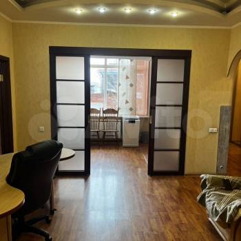 Сдается Многокомнатная квартира, 80 м²