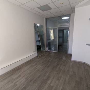 Сдается Нежилое помещение, 117,7 м²