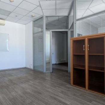 Сдается Нежилое помещение, 117,7 м²