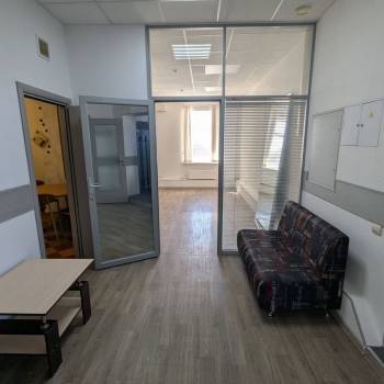 Сдается Нежилое помещение, 117,7 м²