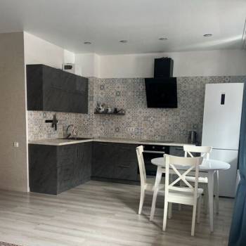 Продается 1-комнатная квартира, 42,4 м²