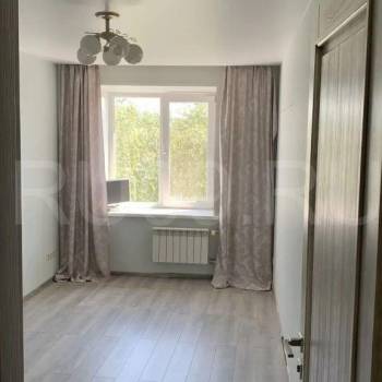 Продается Многокомнатная квартира, 76 м²