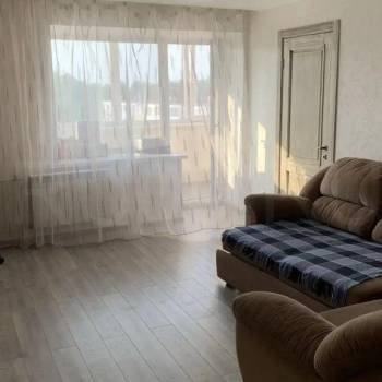 Продается Многокомнатная квартира, 76 м²