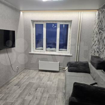 Сдается 1-комнатная квартира, 37 м²