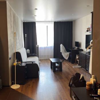 Продается 1-комнатная квартира, 32 м²
