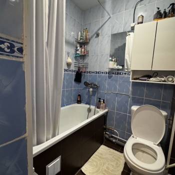Продается 1-комнатная квартира, 32 м²